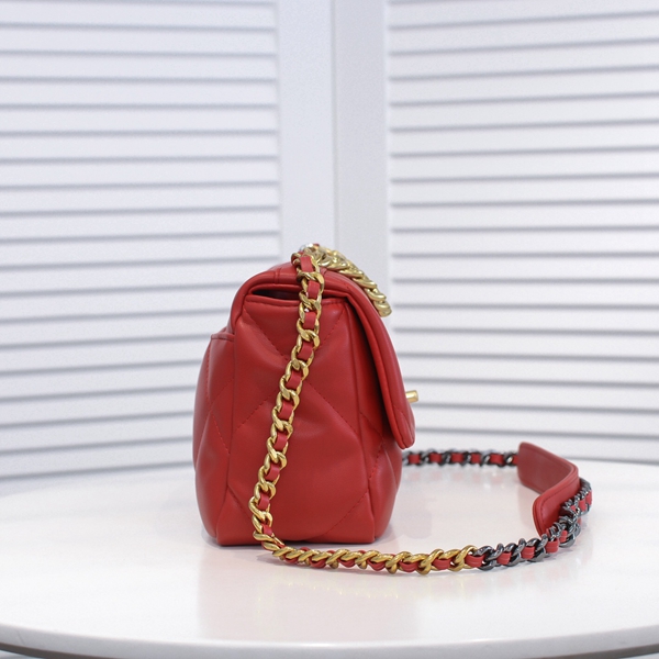 シャネルバッグ背面デザイン